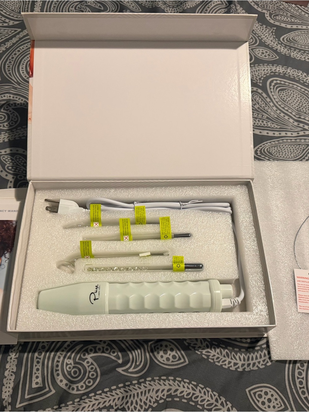 Pur NuDerma Facial Dermal Cell Energy Amplifier - Cream & Blue Accents - Picture 2 of 4